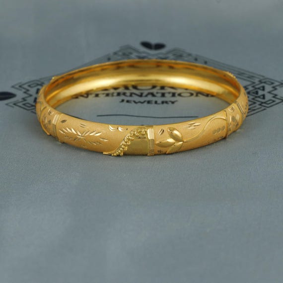 18k Gold Bangle Indian Handmade Lightweight, Wax Filled, Single