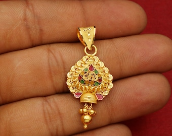 handmade 22k yellow gold amulet pendant Indian jewelry