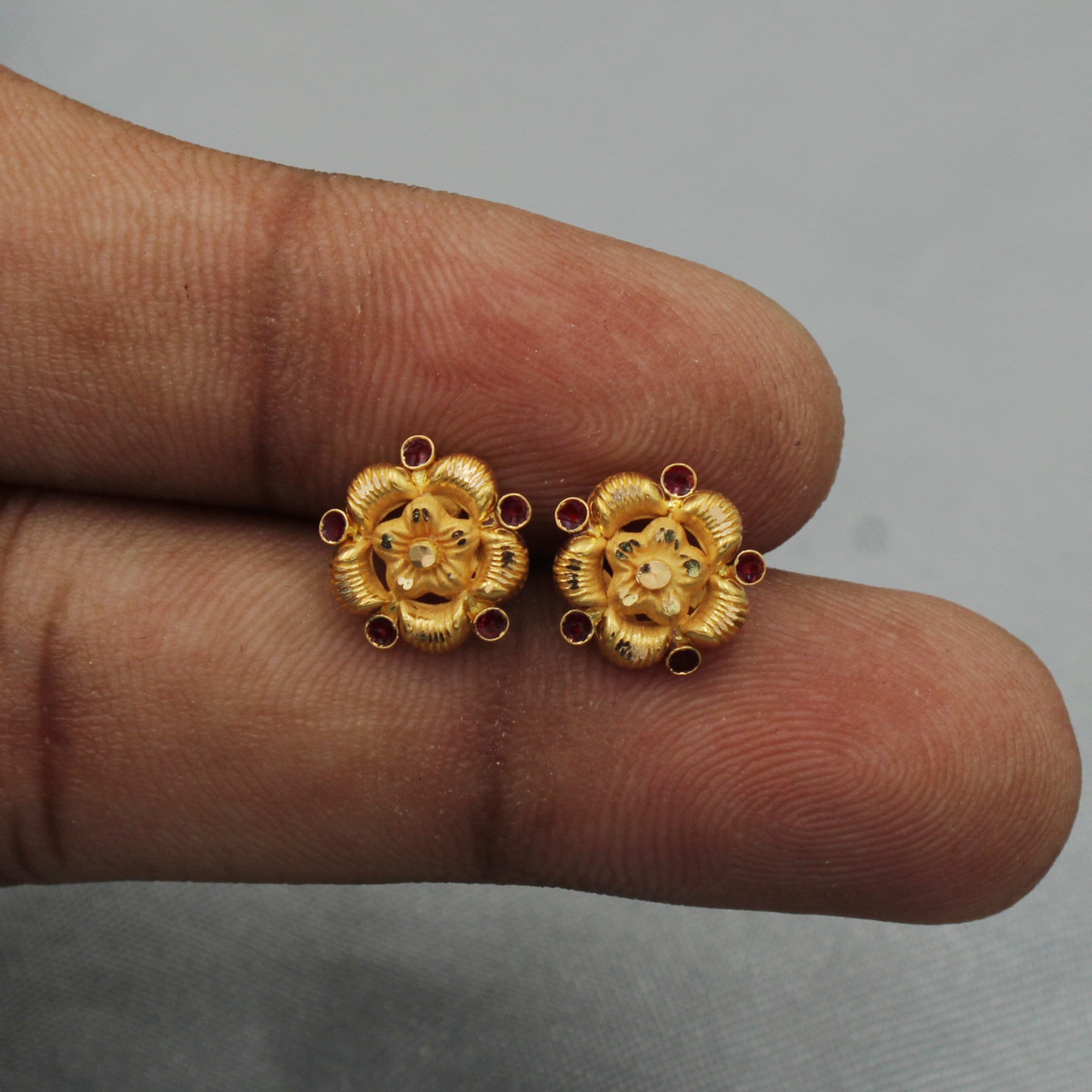 gold earrings tops for women