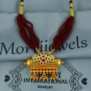 Gold Amulet Locket 22k Yellow Gold Pendant Necklace Jewelry, Traditionally Antique Vintage style Pendant Necklace