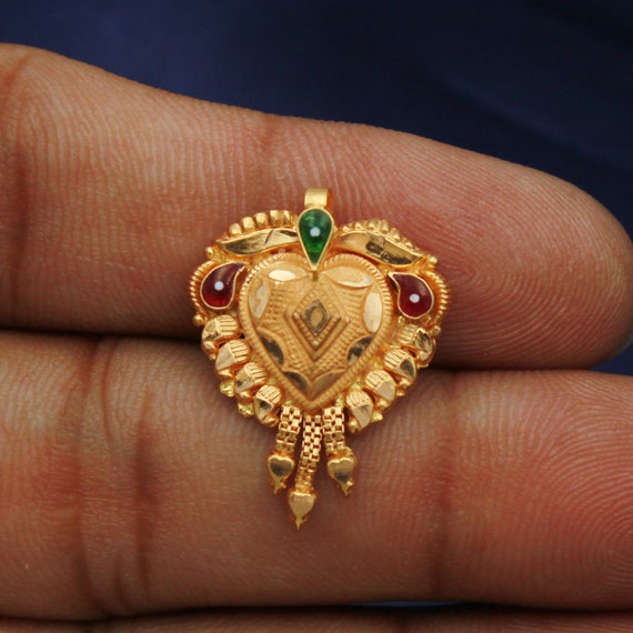 Gold pendant 2024 antique designs