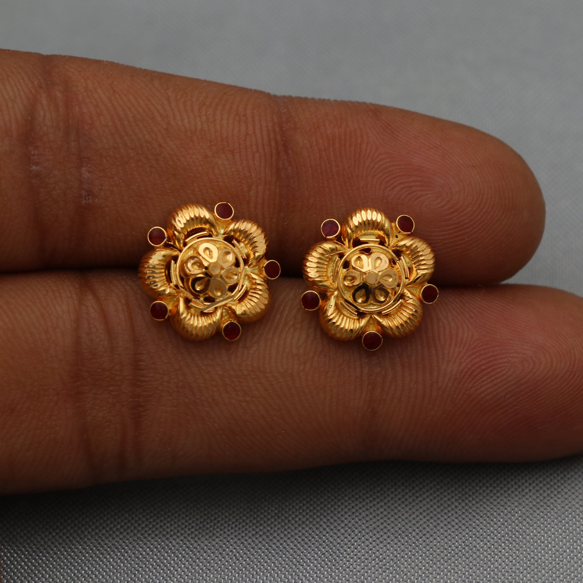Buy 22Kt Small Gold Hanging Earrings 78VY3006 Online from Vaibhav Jewellers