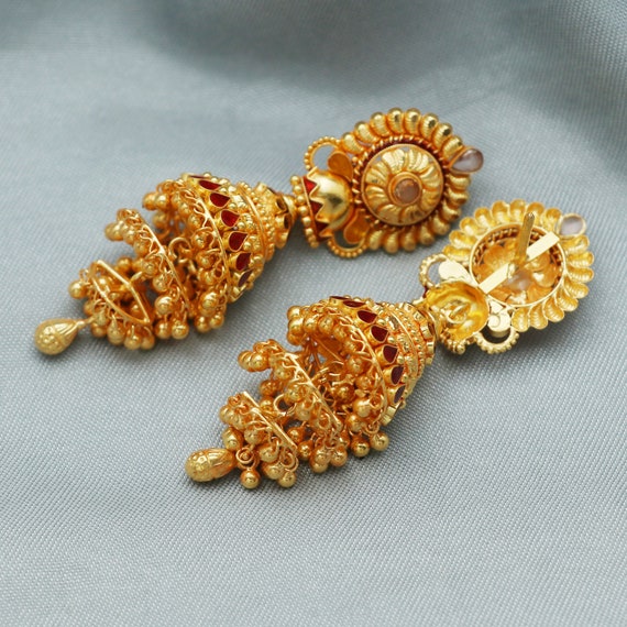 Antique Gold Finish High Quality Studs in Polki Stones | Stud Earring for  Women | Indian Jewelry | Polki Earrings | Gift For Her – Kaash
