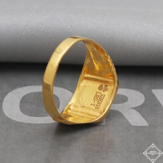 22k Yellow Gold Ring Size 7.75 US and All, Hand Carved Gold Ring