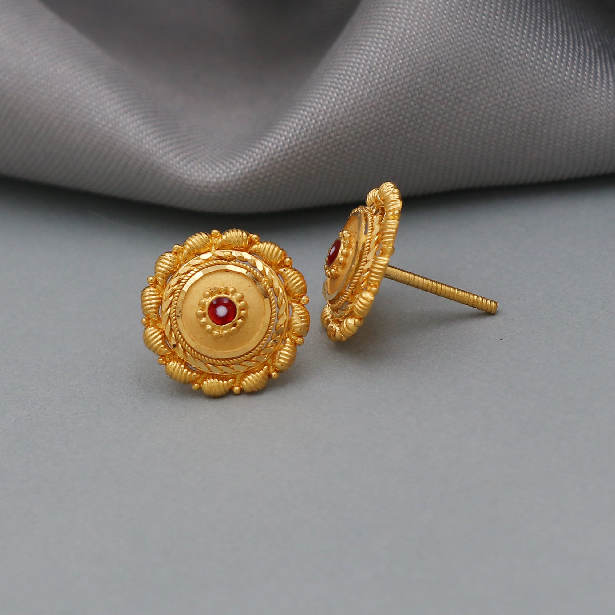 18k Yellow Gold Stud Earrings Gold Earrings , Round 18k Yellow Gold Stud Earrings Gold Earrings , Round