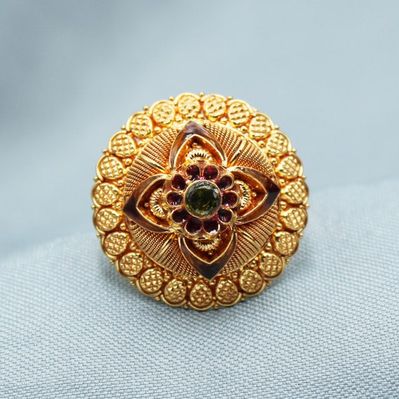 Image of Glamorous Antique Gold Ring On White Background. Luxury Female  Jewelry, Indian Traditional Jewellery,Bridal Gold Ring Wedding Jewellery,Vintage  Ring-UE471487-Picxy