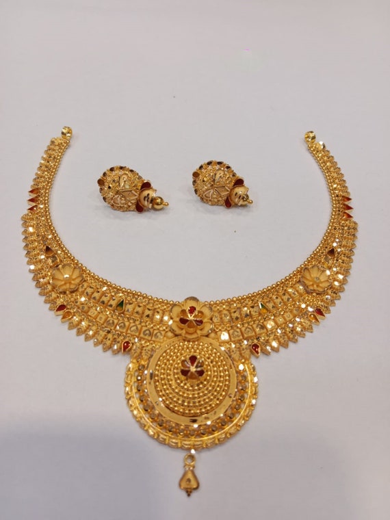 22k Gold Indian Light Weight Set - StLs14364 - 22k gold necklace and  earrings set, designed with filigree work with diamond cuts in combination  wit