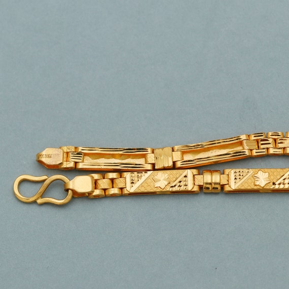 Square Nawabi Interlinked 22KT Gold Bracelet