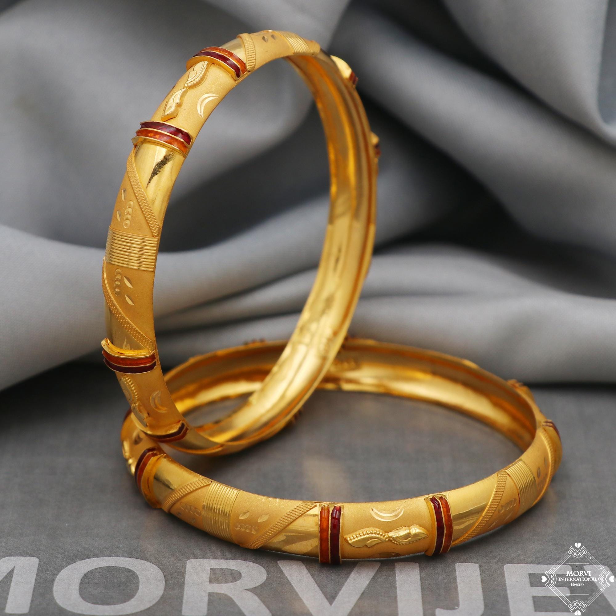 Handmade 22k 22 Karat Gold Indian Vintage Antique Style Bangles