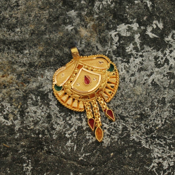 Pure Vintage Handmade 22k Yellow Gold Amulet Pendant Necklace