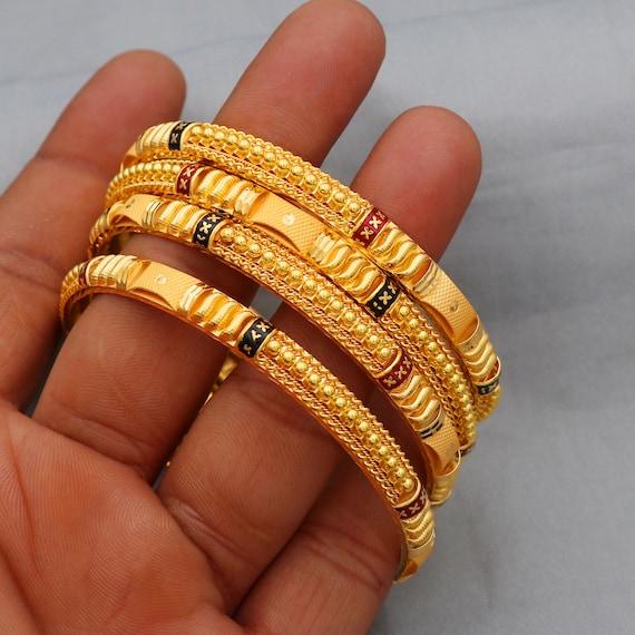 Indian Gold Bangle - BaGo8753 - 22Kt Gold Indian bangle / kara (1 piece)  with fine filigree designs. Bangle is fine finished insid