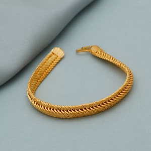 22 KARAT PURE GOLD MENS BRACELET 20 Gm To 30 Gm