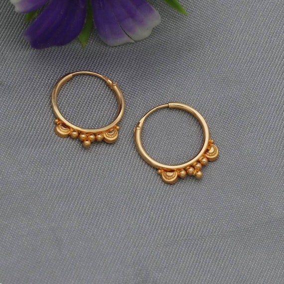 Golden Designer Gold Earrings at Rs 7000/pair in Surat | ID: 26336293388