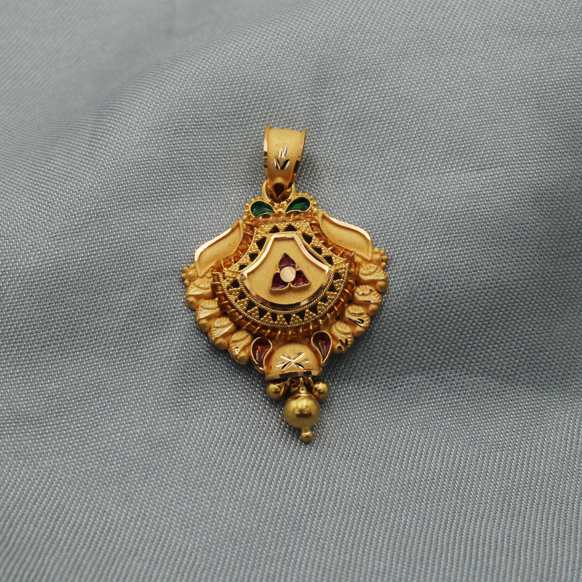 22k Yellow Gold Pendant Necklace Indian Traditional Handmade