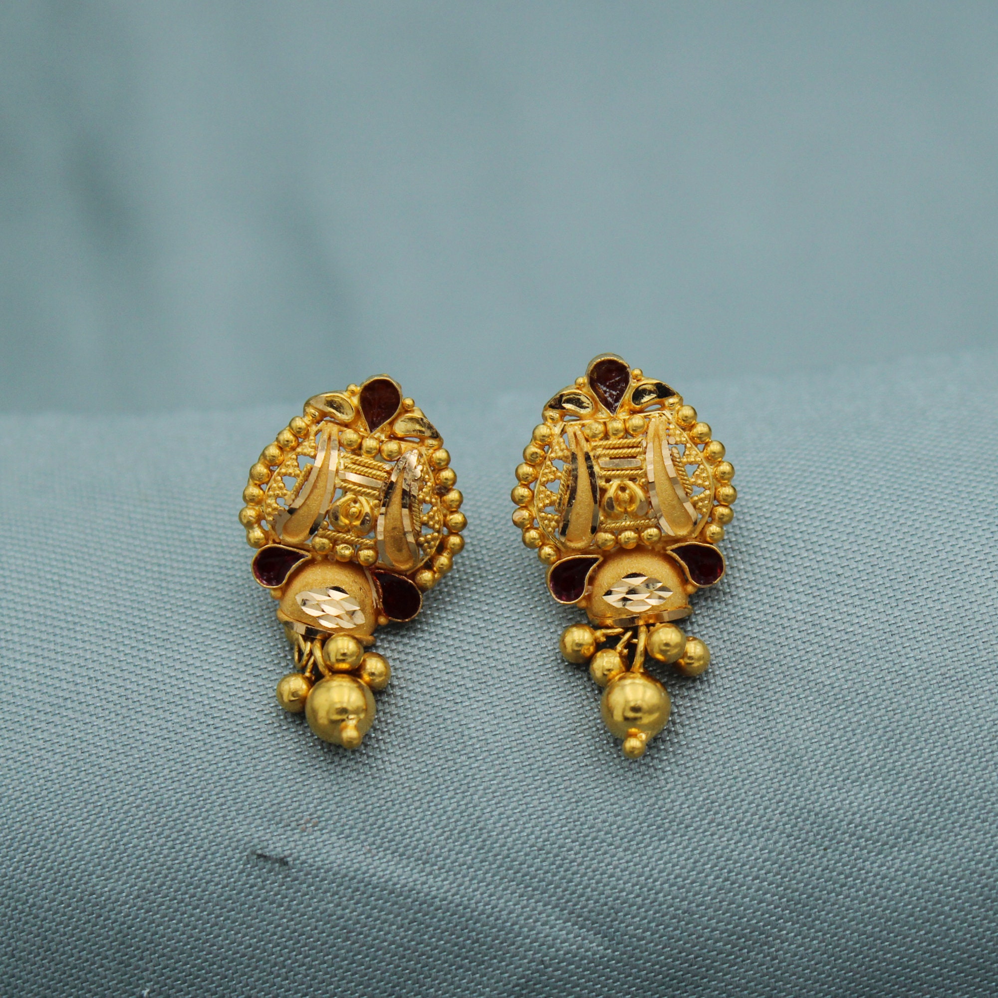22K Yellow Gold Earrings Vintage Antique Design Indian Earrings