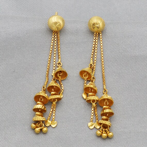 Gold earrings hotsell under 20000