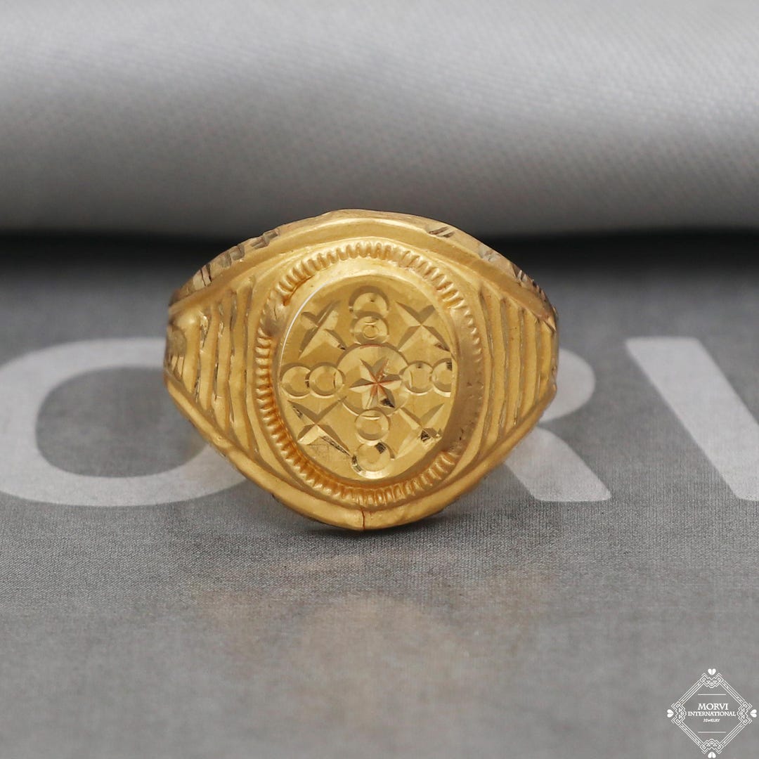 22k Yellow Gold Ring Size 8 US and All, Hand Carved Gold Ring