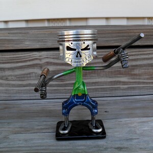 Skull Piston Face Bazooka Joe Gunner Piston Skull Art Sculpture