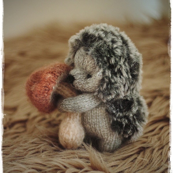 HEDGEHOG, knitting PATTERN pdf. knitted animal toy +mushroom pattern