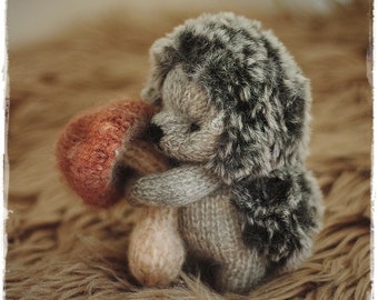 HEDGEHOG, knitting PATTERN pdf. knitted animal toy +mushroom pattern