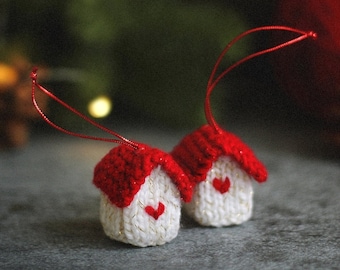 Small Christmas HOUSE knitting pattern PDF, knitted tutorial, christmas tree decoration