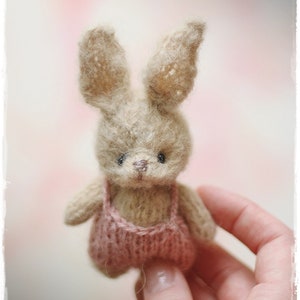 Tiny Little Bunny knitting PATTERN PDF 4,33'' 11cm knitted cute animal toy tutorial, rabbit for newborn session zdjęcie 3