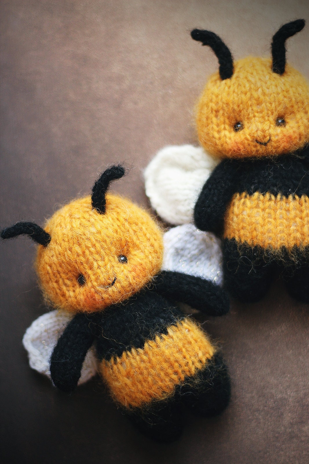 Maison de jeu ruche en feutre / décoration de chambre d'enfant ruche en laine feutrée / jeu de permanence d'objets abeilles bébé tout-petit / cottage ruche fée nain - France