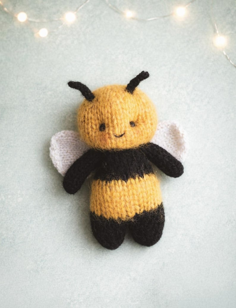Bee Knitting Pattern PDF, Amigurumi Bee Plush Pattern, Cute Honeybee ...