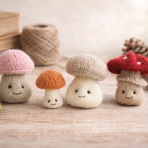 PDF, Happy cute MUSHROOMS KNITTING pattern, stuffed knitted toy. 3 packs