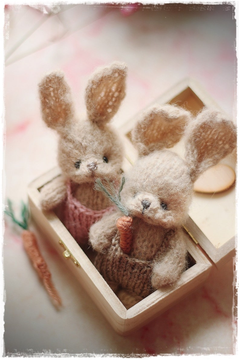 Tiny Little Bunny knitting PATTERN PDF 4,33'' 11cm knitted cute animal toy tutorial, rabbit for newborn session zdjęcie 4