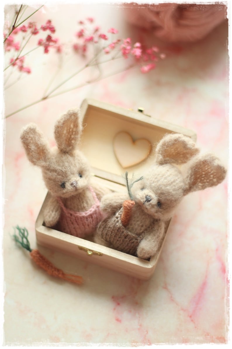 Tiny Little Bunny knitting PATTERN PDF 4,33'' 11cm knitted cute animal toy tutorial, rabbit for newborn session zdjęcie 5