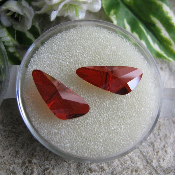 2 Swarovski Perlen Wing Bead Red Magma 18 mm, Kristallglas Perlen, Engel basteln