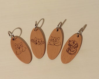 Schlüsselanhänger aus Holz – Hund / Katze