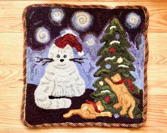 Snow Cats Hooked Rug, Holiday Decor (15" x 15")