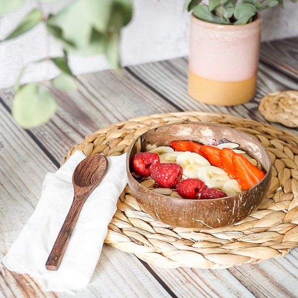 Coconut Bowl & Spoon Gift Set - Buddha Bowl Set - Upcycled Wooden Bowl - Smoothie Bowl - Eco Friendly Gift - Coconut Shell Bowl