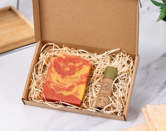 Set de regalo de jabón y bálsamo labial veganos: ecológicos y hechos a mano en Gales.