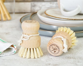 Wooden Dish Brush - Beech Wood Washing Up Brush Pot Scrubber