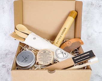 Zero Waste Travel Kit - Plastic Free Gift Box Including Bamboo Cutlery Set, Bamboo Toothbrush, Wooden Comb and Shampoo Bar
