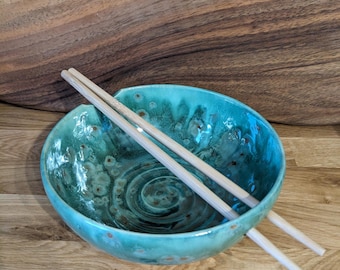 Rad gedrehte Nudelschale