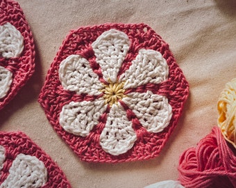 Hazy Daisy Crochet Hexagon Pattern, Floral Retro Granny Square Design, DIY  Craft Project