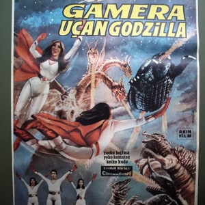 Godzilla originale del 1980 contro. Gamera Poster del film turco Poster di fantascienza vintage su un foglio. Film cult giapponese