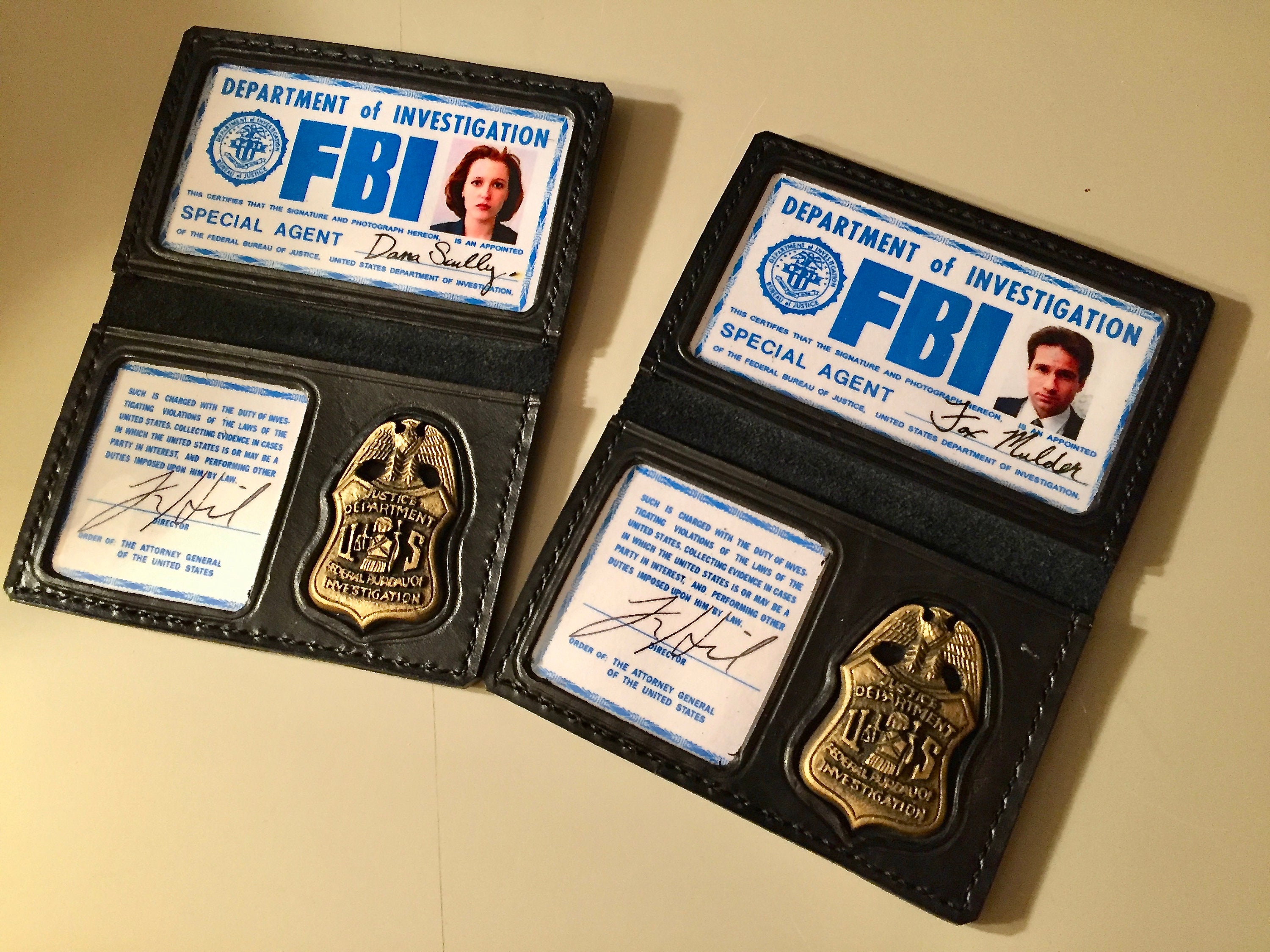 The Xfiles Mulder and Scully FBI Badges Screen Accurate Etsy Australia