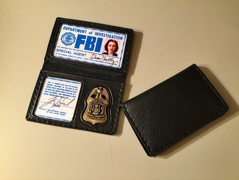 The X-files Mulder and Scully FBI Badges Screen Accurate | Etsy