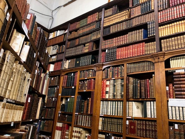 The British Essayists: with Prefaces, Historical and Biographical. Vol's. XXV, XXVI; Connoisseur 1-66, 67-140. — photograph 9.