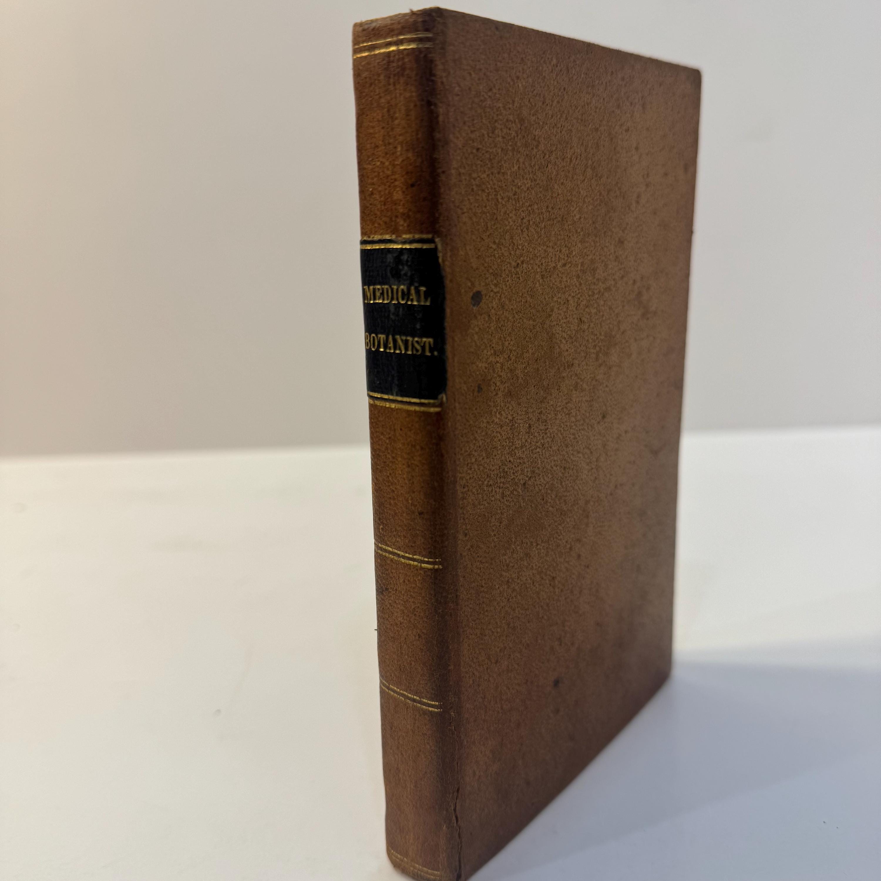 The Medical Botanist and Expositor of Diseases and Remedies. In Two Volumes. Volume First- In Six Parts. First Edition. — photograph 2.