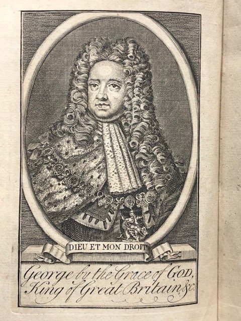 1762 50+ engravings, The Book of Common Prayer, Sterling(?) corners and medallion to ornate gilt covers, Gorgeous binding, very ornate. — photograph 2.
