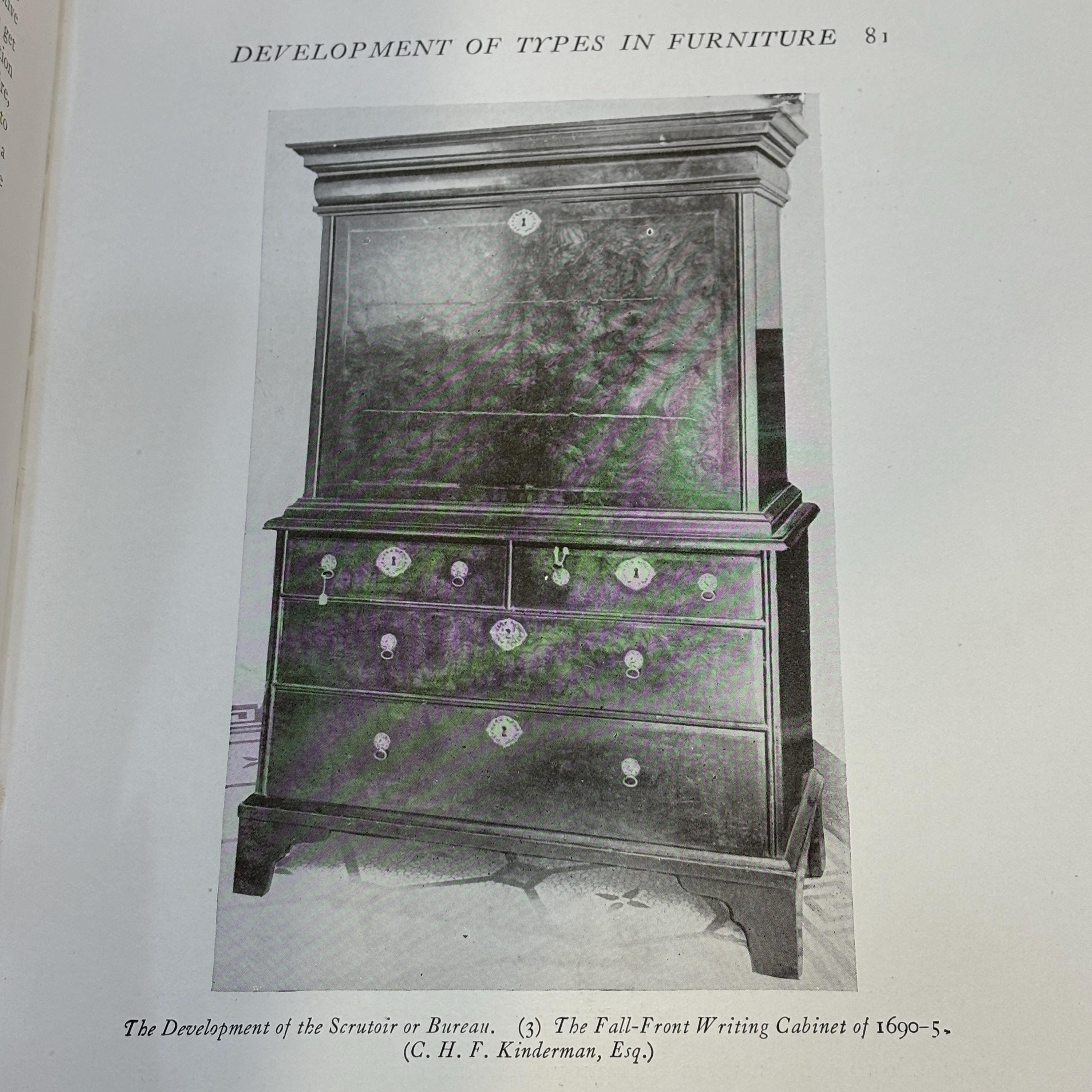 The Old-World House Its Furniture & Decoration — photograph 5.