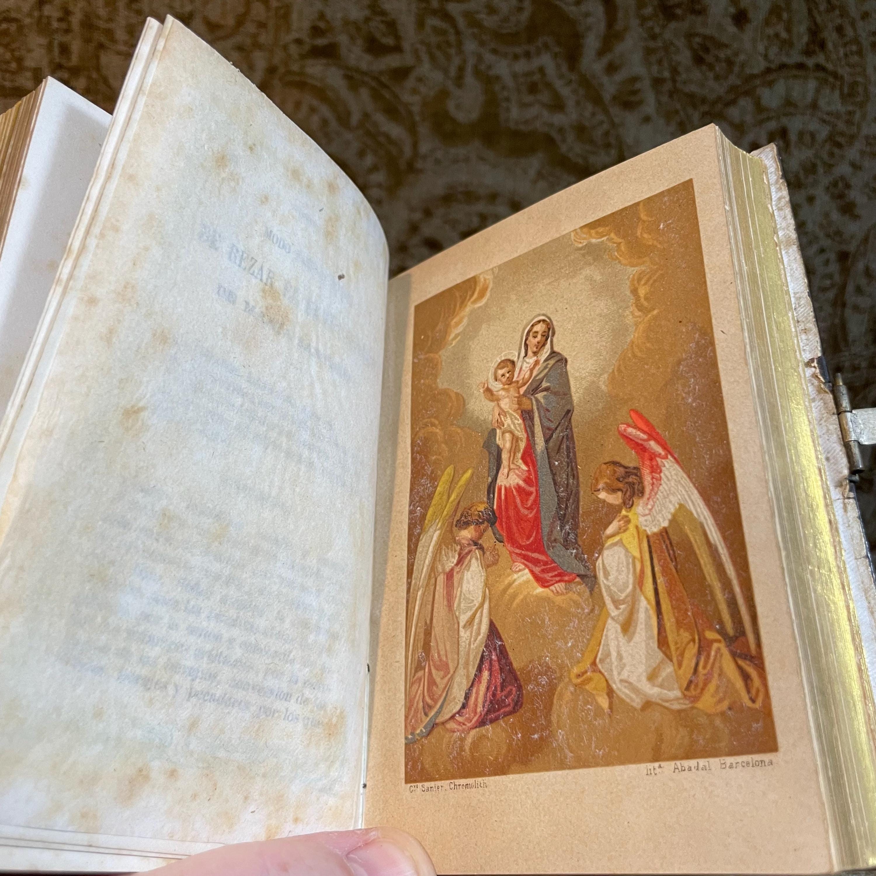 Novísimo Diamante Del Cristiano. Devocionario Completo Nuevamente Revisado Que Contiene Las Horas Divinas, El Ejercicio Cotidiano, Máximas De Santa Teresa, Semana De Oración, Ordinario De La Misa Y Ejercicios Para Antes Y Después De La Confesión Y Comunión, La Semana Santa, Y Otras Oraciones De Mucha Utilidad Para Los Fieles. Translated: Newest Diamond Of The Christian. Complete Prayer Book Newly Revised Containing The Divine Hours, The Daily Exercise, Maxims Of Saint Teresa, Prayer Week, The Order Of The Mass, And Exercises For Before And After Confession And Communion, Holy Week, And Other Prayers Of Great Usefulness For The Faithful. — photograph 8.