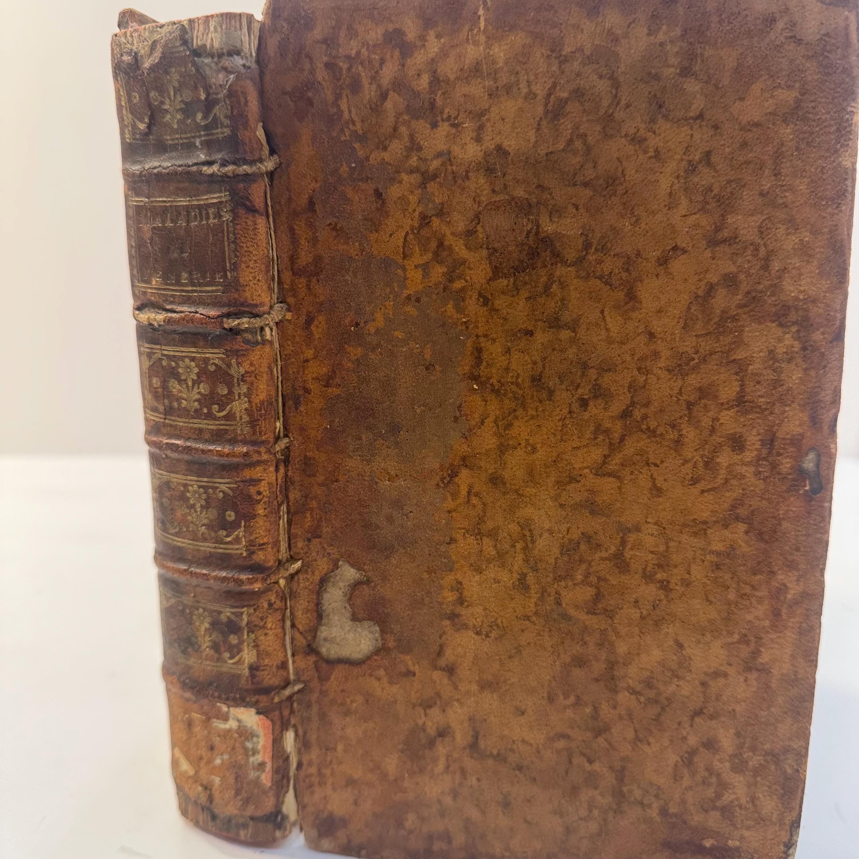 Traité Des Maladies Vénériennes,Par M. Fabre, Professeur des Écoles de Chirurgie, ancien Prévôt, Commissaire pour les Extraits de l'Académie, &c. Quatrième Édition, Revue, corrigée & augmentée par l'Auteur : On y a joint une Table analytique des Matières, contenant le précis de chaque Chapitre. Translated: Treatise On Venereal Diseases, By Mr. Fabre, Professor of the Schools of Surgery, former Provost, Commissioner for the Abstracts of the Academy, etc. Fourth Edition, Revised, corrected, and enlarged by the Author: To this has been added an analytical Table of Contents, containing a summary of each Chapter. French Language. — photograph 10.