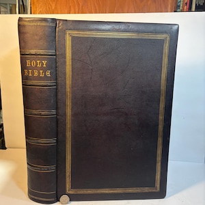 HOLY BIBLE containing the Old and New TESTAMENTS 1770.